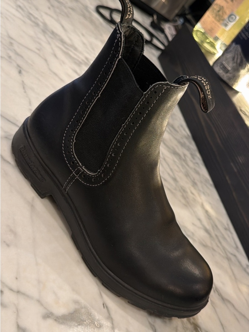 Blundstone Women's Black Leather Chelsea Ankle Boot